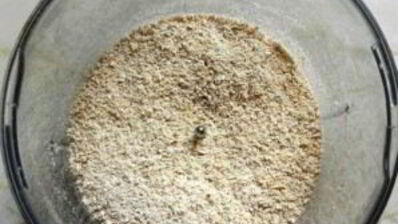 овсяные оладьи с черной смородиной