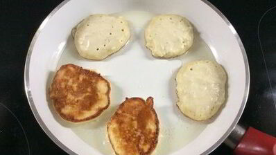 творожные оладьи с яблоками