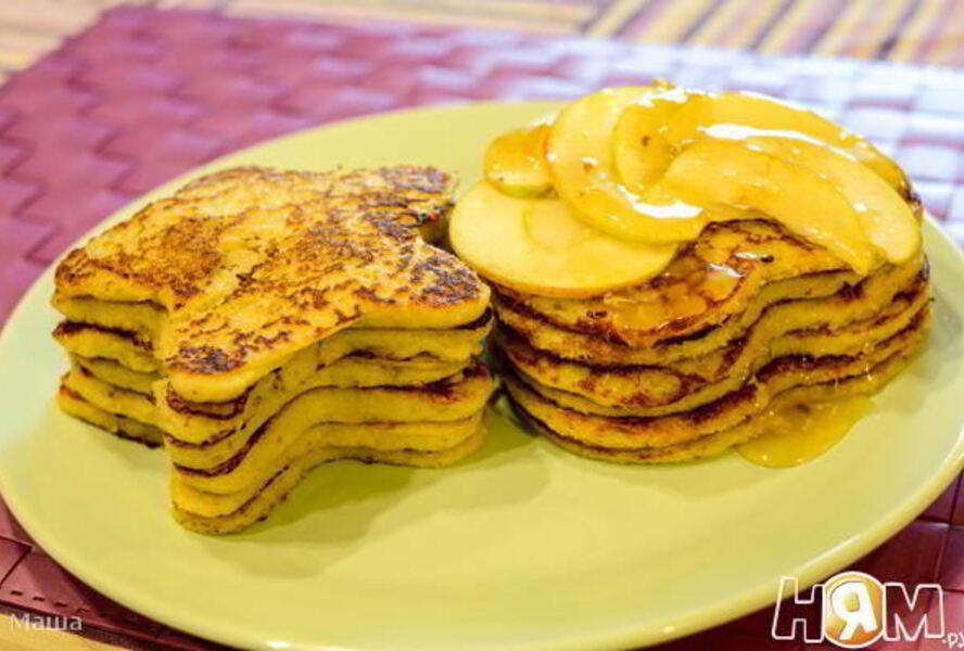 Яблочные оладьи с кабачком