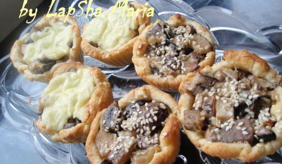 Рецепт открытых слоек с подосиновиками