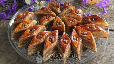 пахлава с грецкими орехами и медом