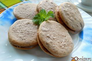 Бисквитное печенье с джемом и сгущенкой