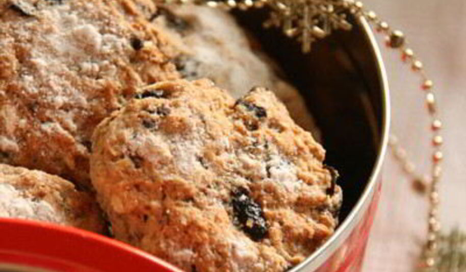 Рецепт новогоднего печенья с черносливом