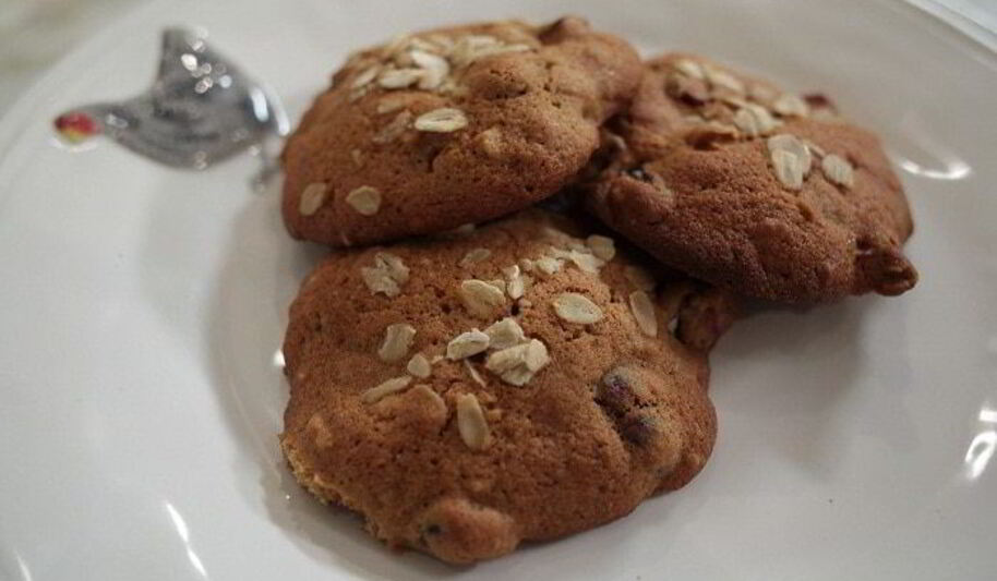 Рецепт овсяного печенья с ягодами и белым шоколадом