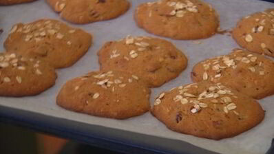 овсяное печенье с ягодами и белым шоколадом