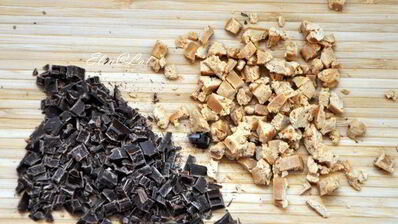 печенье без яиц с шоколадом, ирисками и апельсиновой цедрой