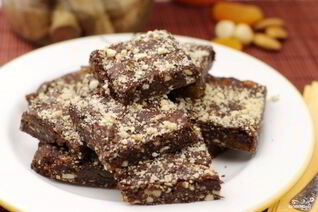 Шоколадное печенье с лесными орехами