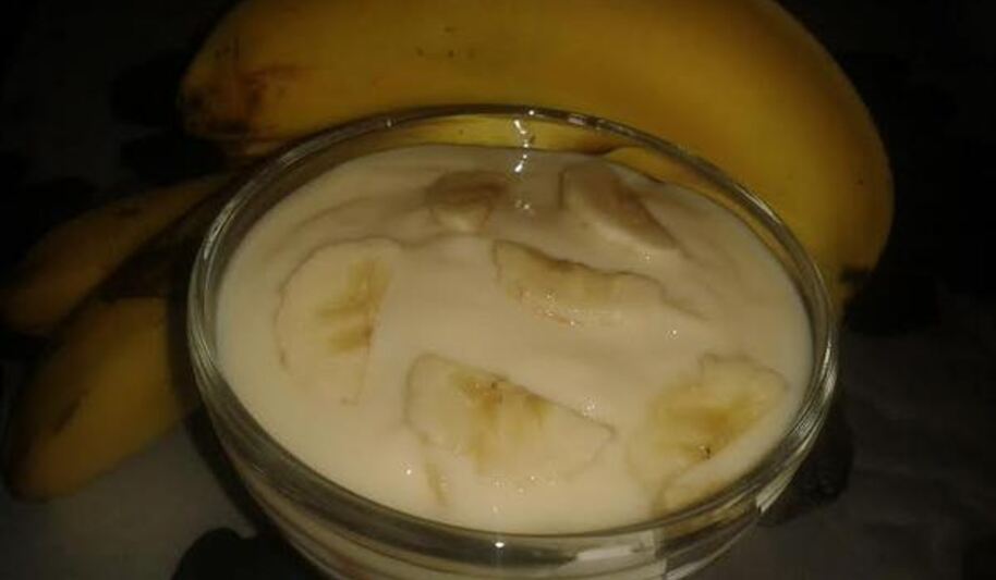 Рецепт ванильного пудинга с бананом и печеньем