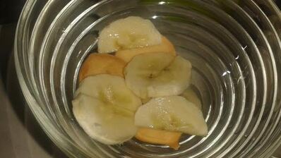 ванильный пудинг с бананом и печеньем