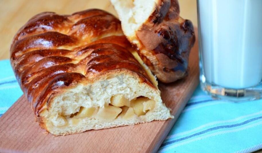 Рецепт дрожжевой косы пирог с яблоками
