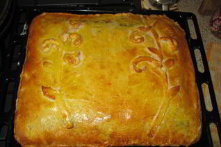 Капустно-рыбный дрожжевой пирог