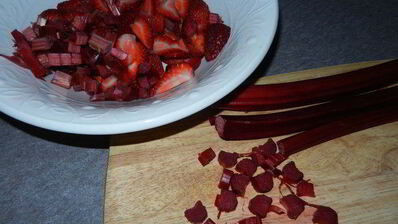 клубнично-ревеневый пирог