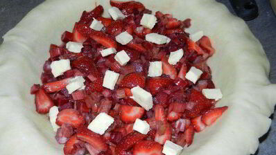 клубнично-ревеневый пирог