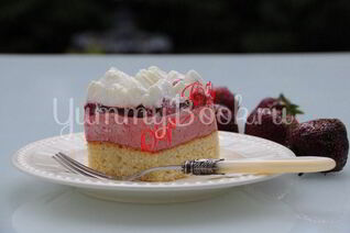 Пироги с клубникой