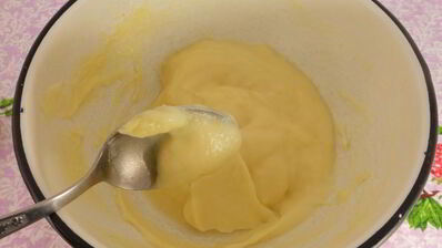 песочный пирог с яблоками и заварным сметанным кремом