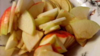 пирог c яблоками и красной смородиной