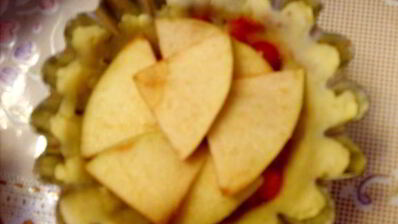 пирог c яблоками и красной смородиной