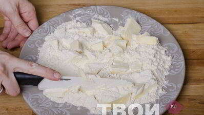 пирог с ягодами и творогом