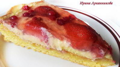 тирольский пирог с ягодами и нежным кремом