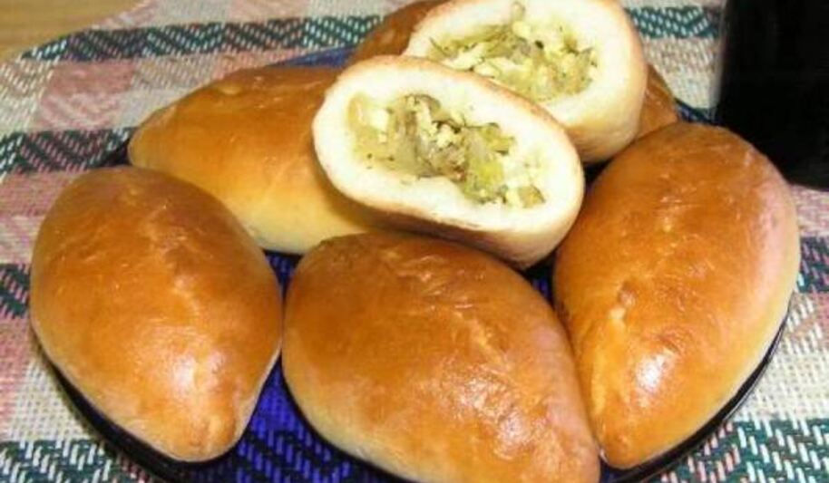Рецепт дрожжевых пирожков с капустной начинкой