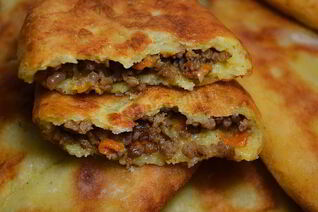 Картофельные пирожки с фаршем