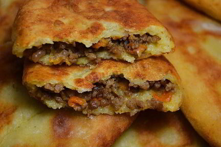 Картофельные пирожки с фаршем