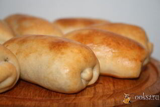 Молдавские постные пирожки с капустой Вэрзаре