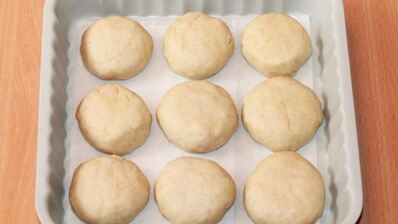 пирожки-булочки на кефире с оливками и зеленью