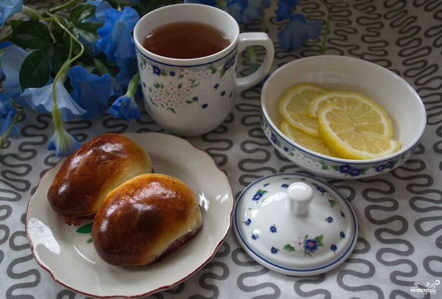 Пирожки дрожжевые на кефире