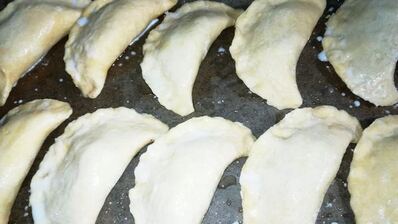 пирожки из сырного теста