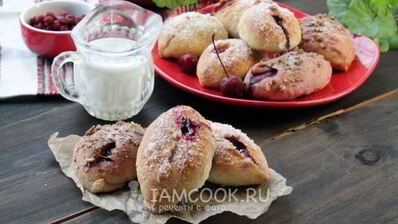 пирожки на молоке с вишней