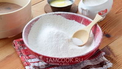 пирожки на молоке с вишней