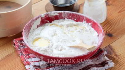 пирожки на молоке с вишней