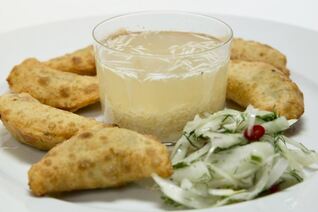 Пирожки посекунчики из куриных окорочков и телятины