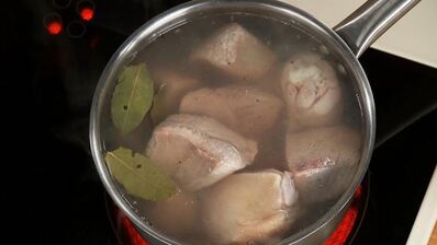 пирожки посекунчики из куриных окорочков и телятины