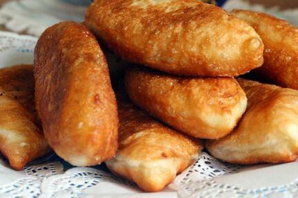 Пирожки с гречкой, беконом и яйцом