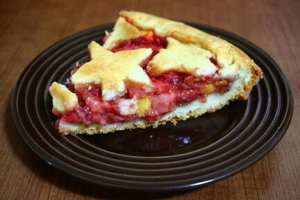 Пирожки с клубникой в духовке