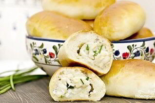 Пирожки с рисом и луком