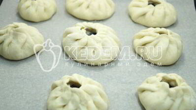 пирожки в духовке с жимолостью