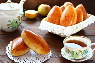 Сдобные пирожки с яблоками в духовке