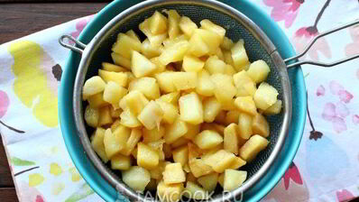 сдобные пирожки с яблоками в духовке