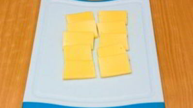 слоеные пирожки с сыром и ветчиной