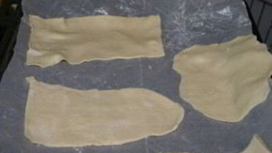 слоеные пирожки с вишней