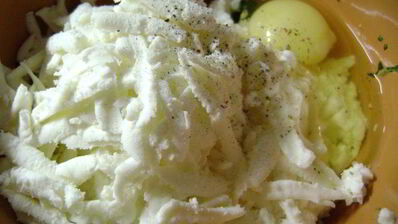 творожно-сырные пирожки со шпинатом