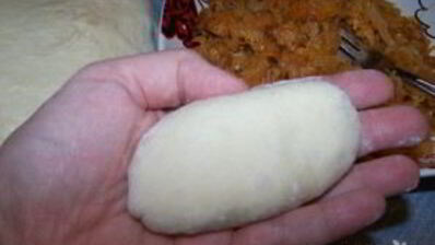 жареные пирожки с капустой