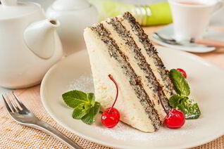 Маковое пирожное с апельсиновым кремом