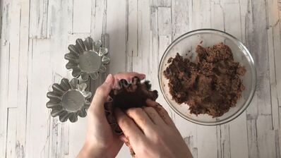 песочные корзиночки с фруктами пирожные