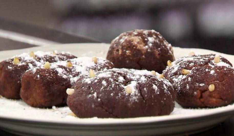 Рецепт пирожного картошка с кедровыми орешками