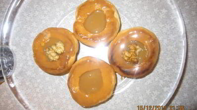 пирожные персики