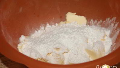 шоколадные пирожные с кремом